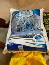 NEW BAG OF ICE MELTER