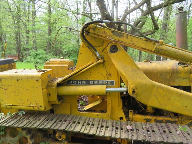 John Deere 2010 Crawler Loader w/ Backhoe