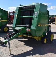 John Deere 335 Round Baler