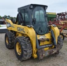 Gehl V400 Skid Steer