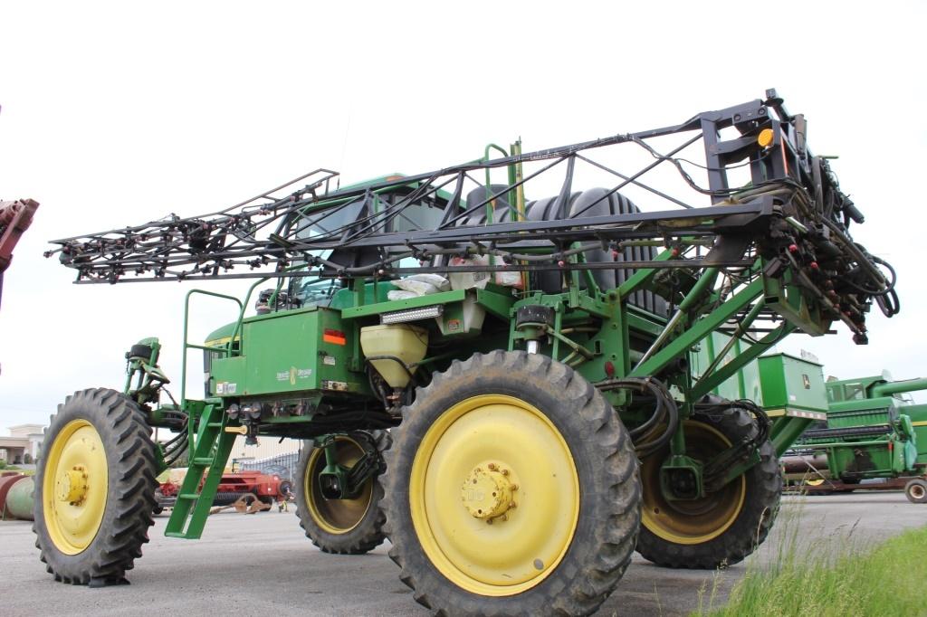 John Deere 4710 Sprayer