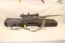 Weatherby "Mark V" 7mm WBY MAG. Bolt Action Rifle w/Scope