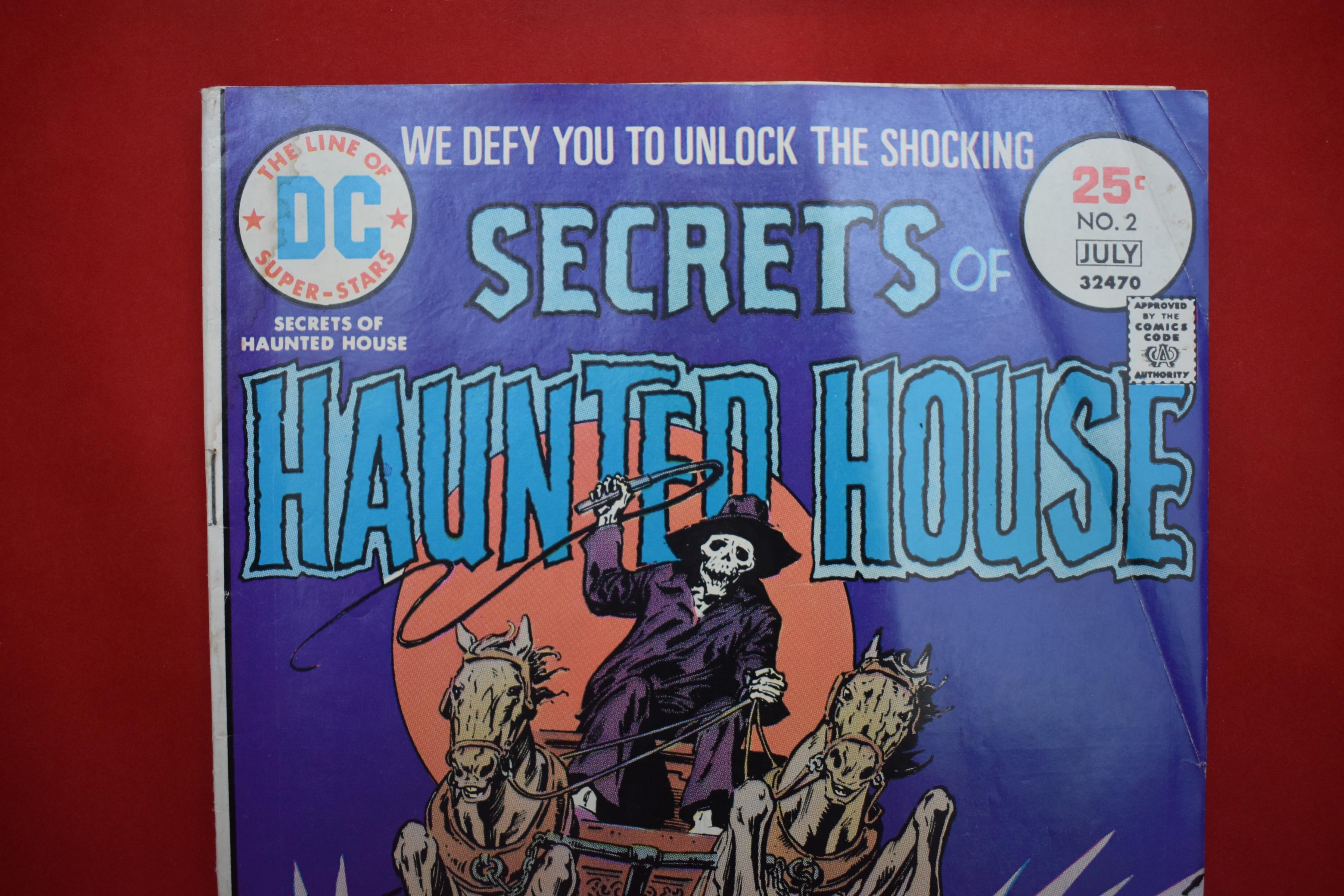 SECRETS OF HAUNTED HOUSE #2 | A DEAD MAN! | ERNIE CHAN - 1975 | *SOLID - CREASING*