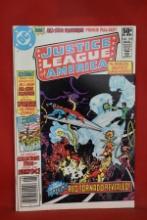 JUSTICE LEAGUE #193 | KEY 1ST TEAM APP OF ALL STAR SQUADRON - NEWSSTAND!