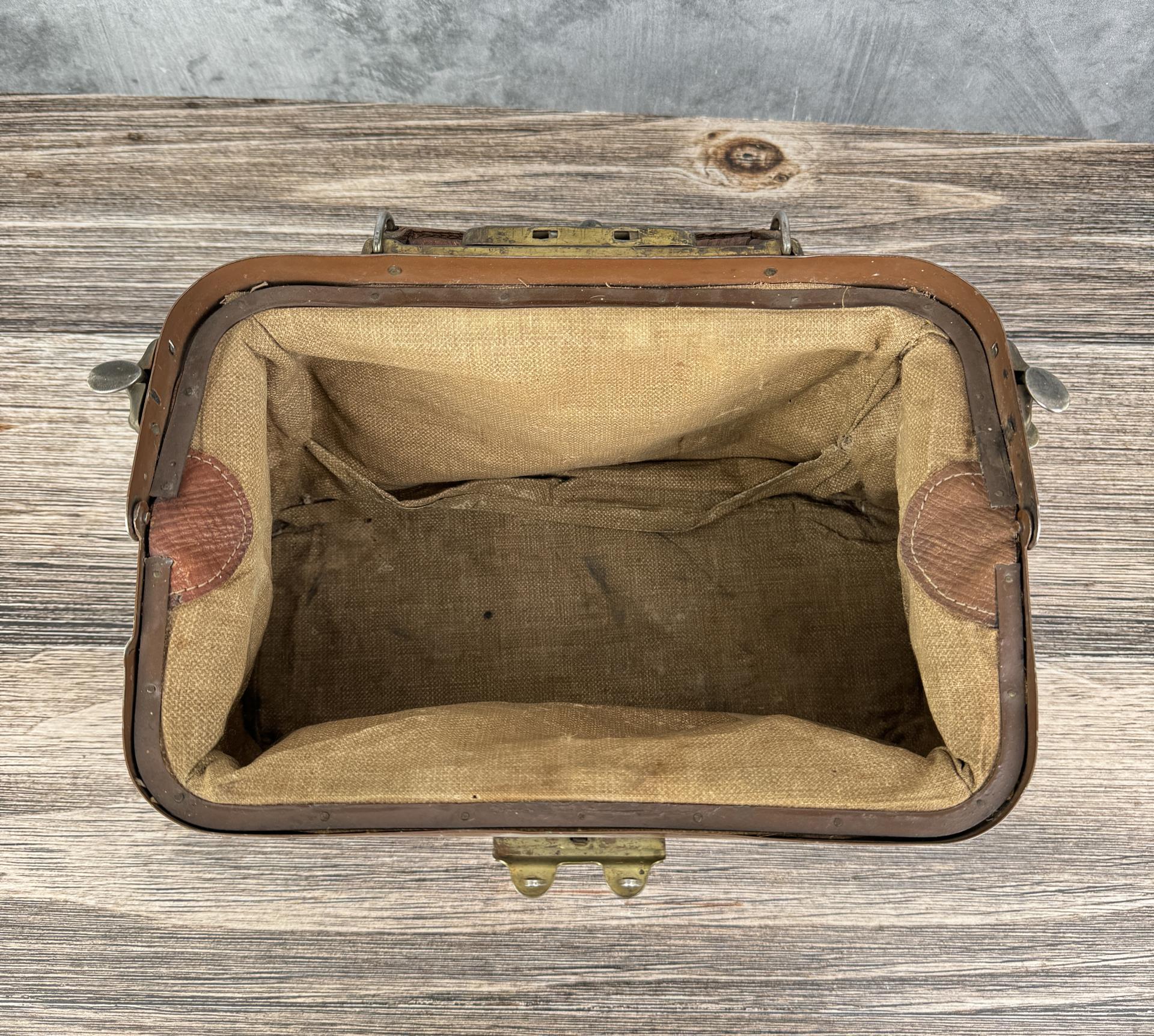 Antique Montana Leather Doctors Bag