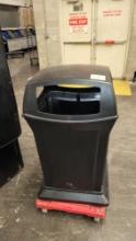 MOLDED OUTDOOR COMMERCIAL TRASH CAN