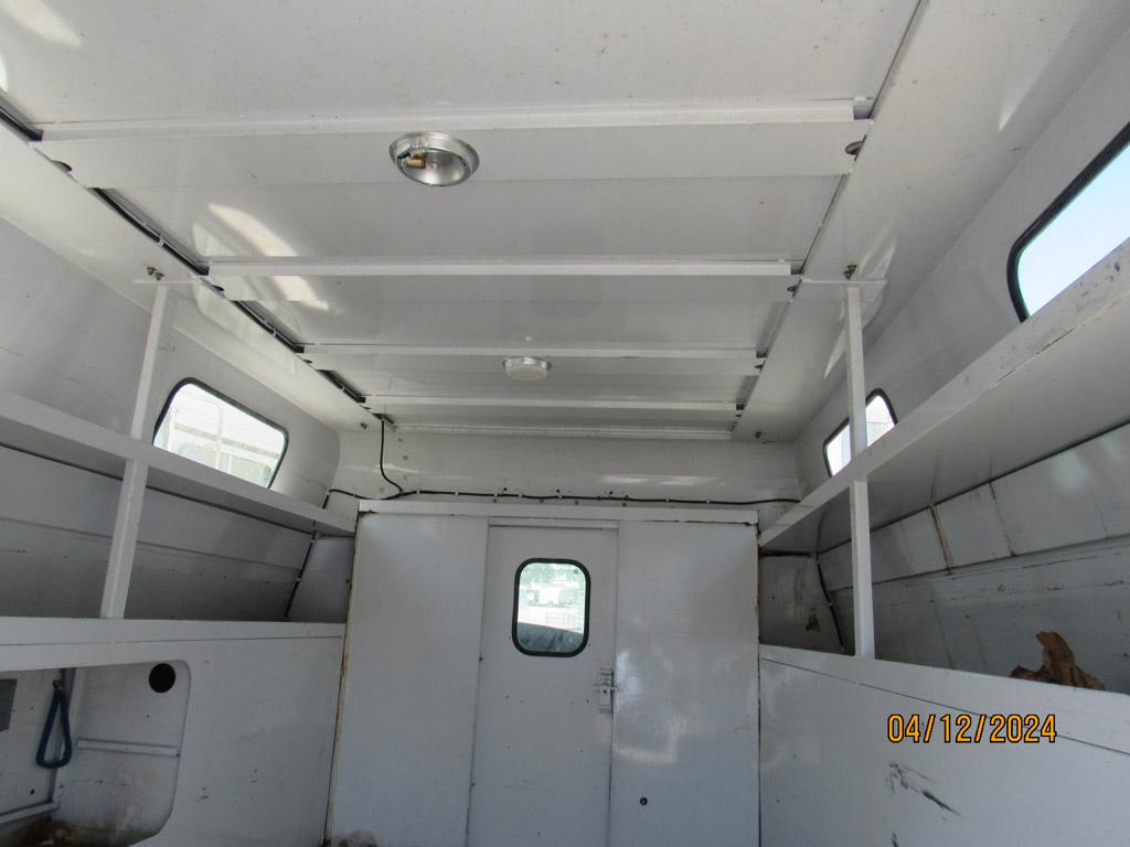 2007 Ford E-350 Cab & Chassis Cutaway Utility Truck