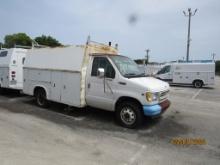 2002 Ford E-350 Cab & Chassis