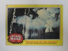 1977 TOPPS STAR WARS #150 SHOOT OUT AT THE CHASM