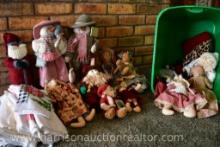 ASSORTMENT OF DOLLS AND KITCHEN CHRISTMAS TOWELS
