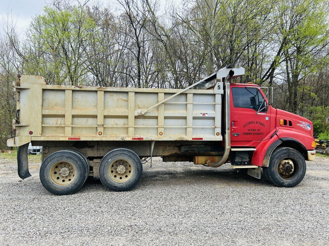 1999 STERLING TRUCK L8513 T/A Dump Truck