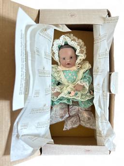 Ashton-Drake Galleries Picture Perfect Babies mini doll