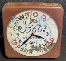 WTOD Top s In Toledo Advertising 1560 AM Circa. 1930s Metal Lighted Clock