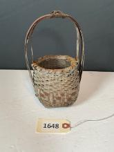 Vintage Wicker Sewing Basket, unique weave and double handle