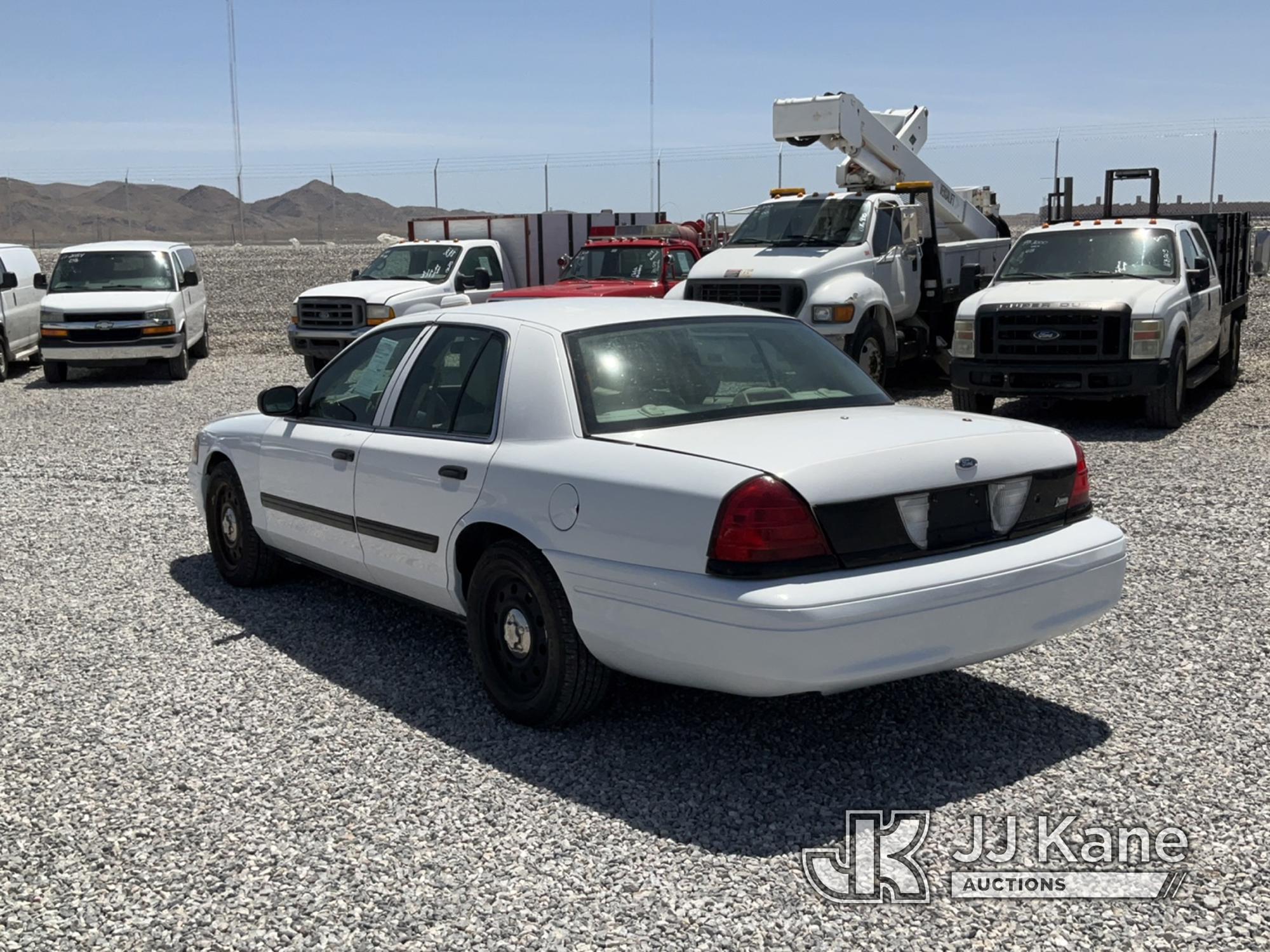 (Las Vegas, NV) 2011 Ford Crown Victoria Police Interceptor Interior Damage Runs & Moves
