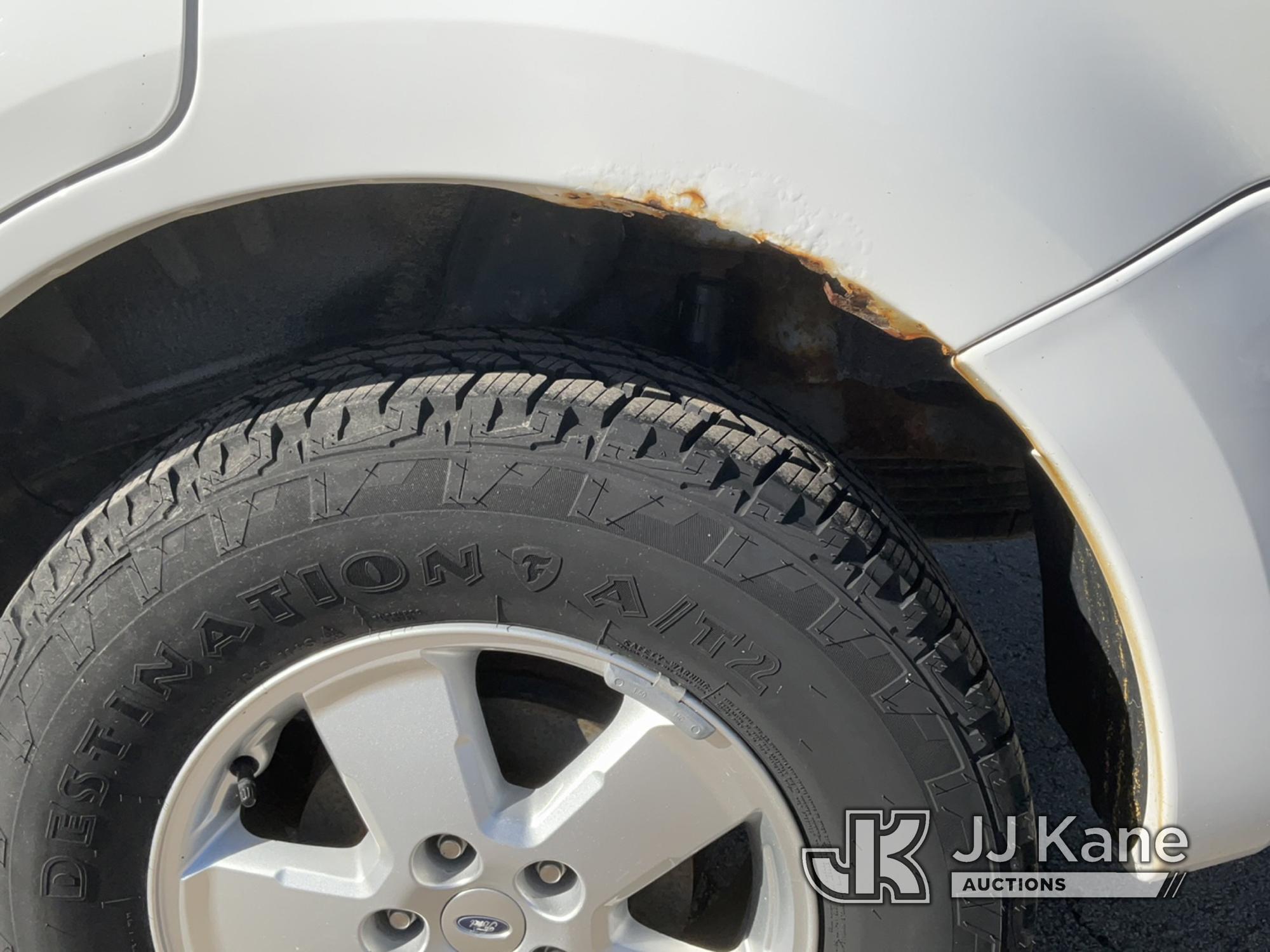 (South Beloit, IL) 2012 Ford Escape 4x4 4-Door Sport Utility Vehicle Runs, Moves, Rust Damage
