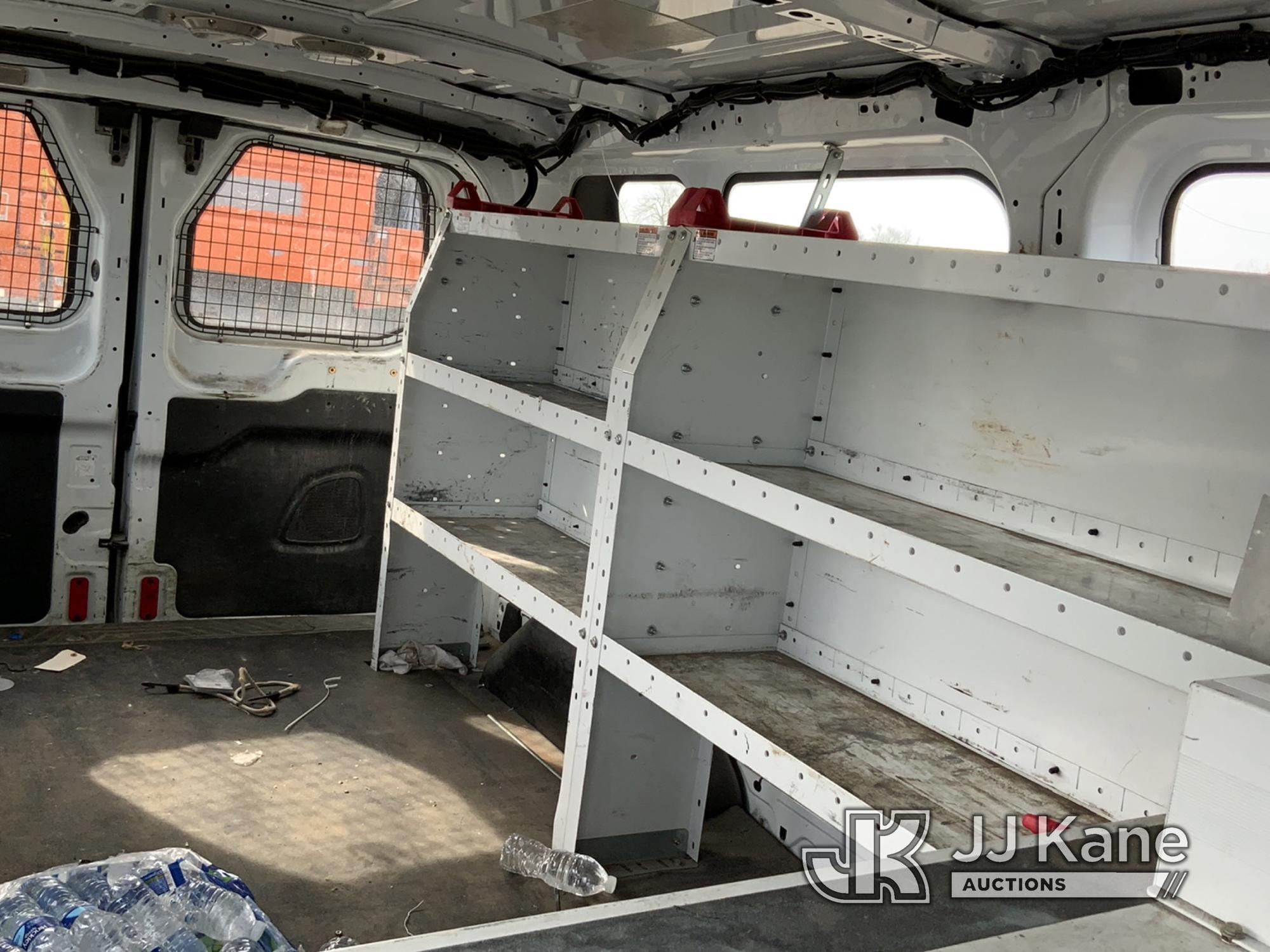 (South Beloit, IL) 2015 Ford Transit 350 Cargo Van Runs & Moves