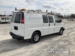 (Hawk Point, MO) 2014 Chevrolet Express G2500 Cargo Van Runs & Moves) (Rear body damage, drivers sid