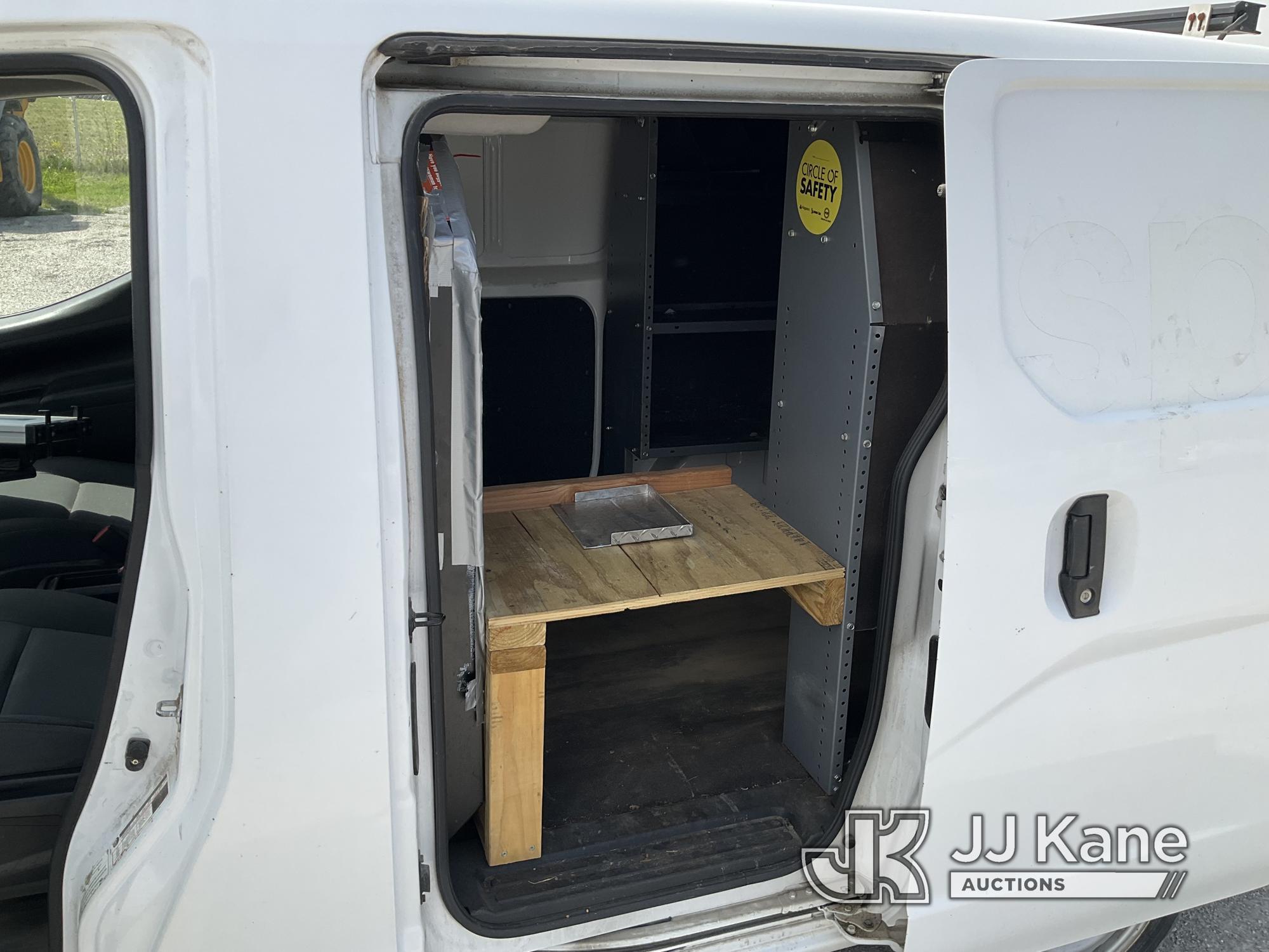 (Hawk Point, MO) 2015 Chevrolet City Express Cargo Van Runs & Moves) (Air Bag Light On