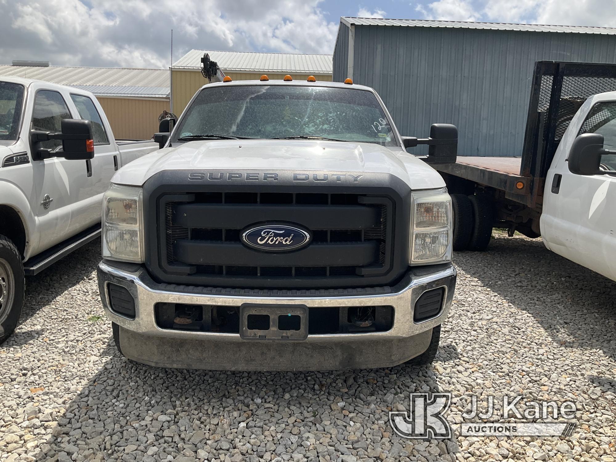 (Tipton, MO) 2013 Ford F350 4x4 Extended-Cab Service Truck Jump to Start, Runs, Moves. Dealer Only,
