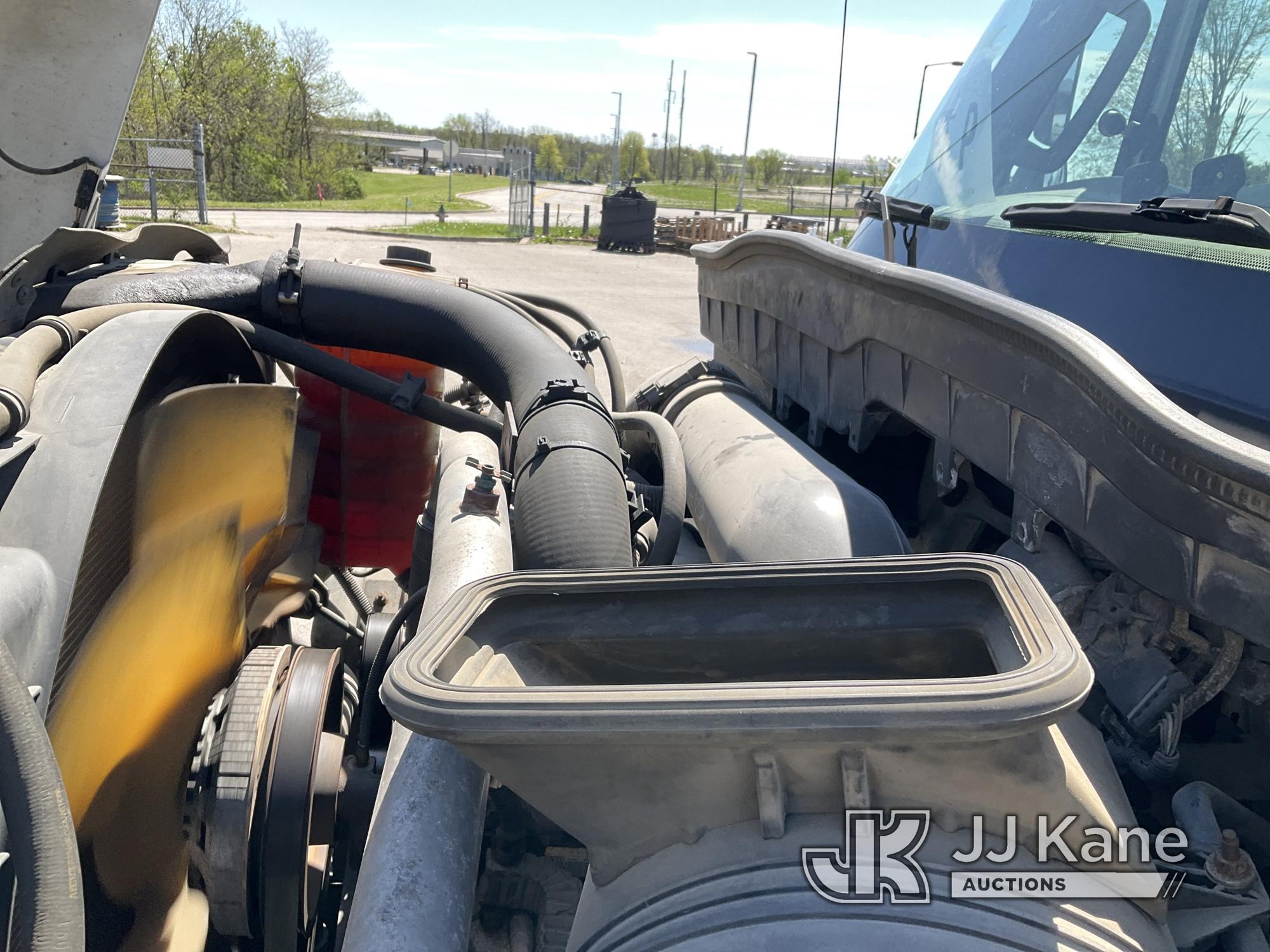(Kansas City, MO) Altec AM55E-MH, Over-Center Material Handling Bucket Truck rear mounted on 2014 In