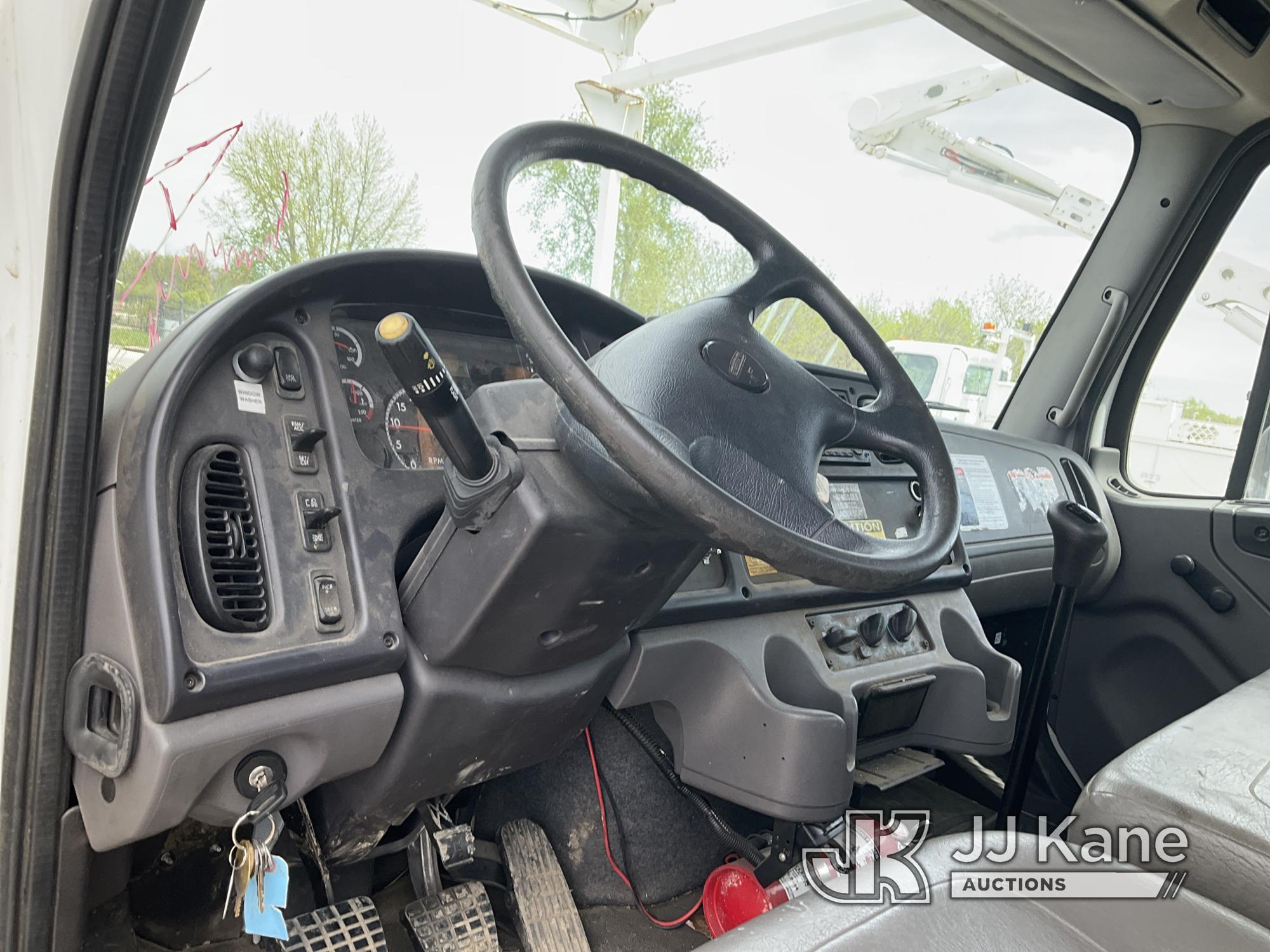 (Kansas City, MO) Altec AA755-MH, Material Handling Bucket Truck rear mounted on 2013 Freightliner M