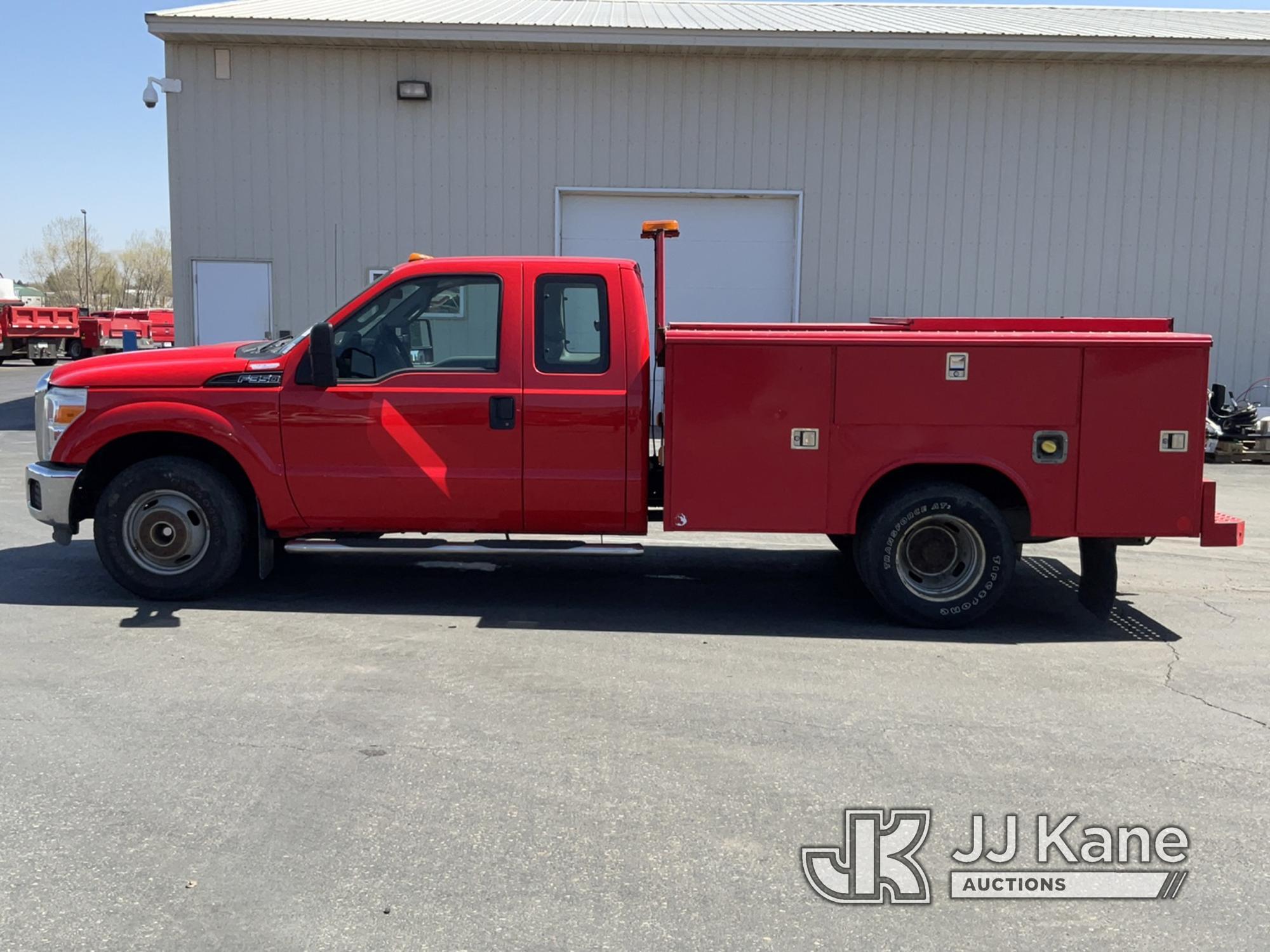 (Maple Lake, MN) 2016 Ford F350 Extended-Cab Service Truck Runs and Moves