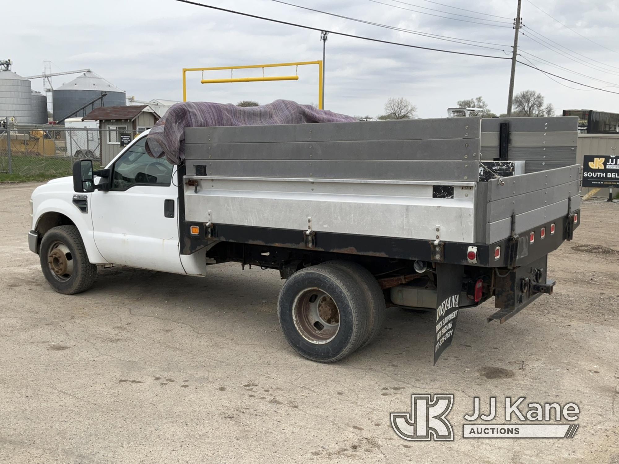 (South Beloit, IL) 2008 Ford F350 Flatbed/Service Truck Runs & Moves) (Check Engine Light On