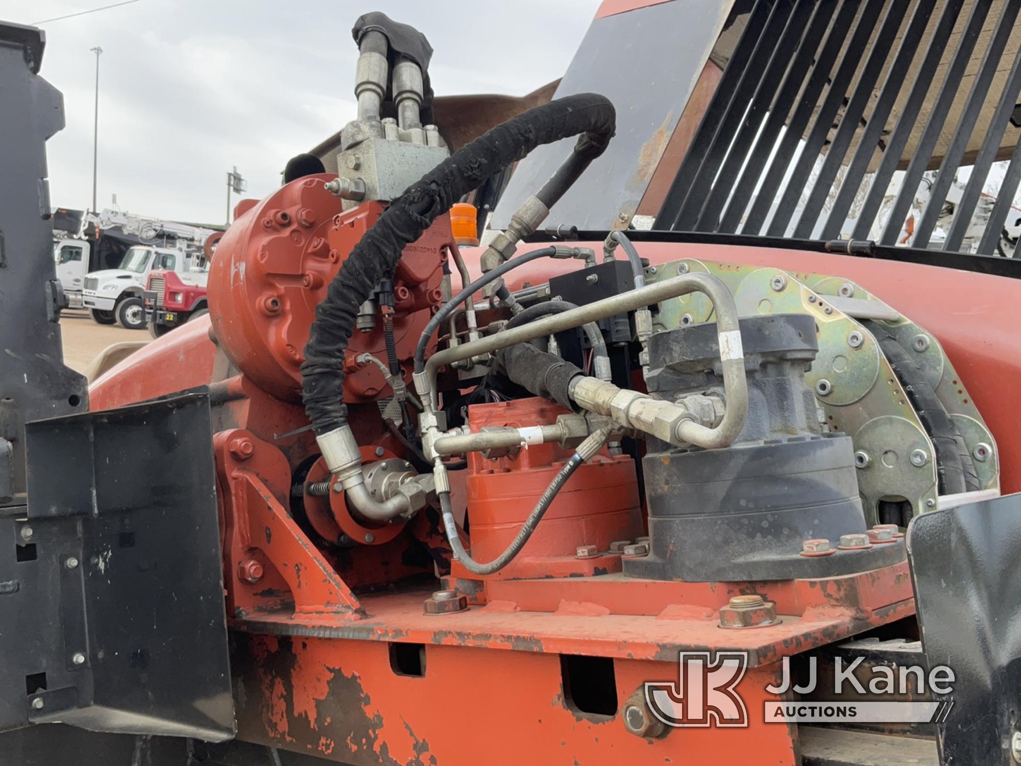 (Shakopee, MN) 2019 Ditch Witch JT25 Directional Boring Machine, Engine number 74380500 Runs, Moves