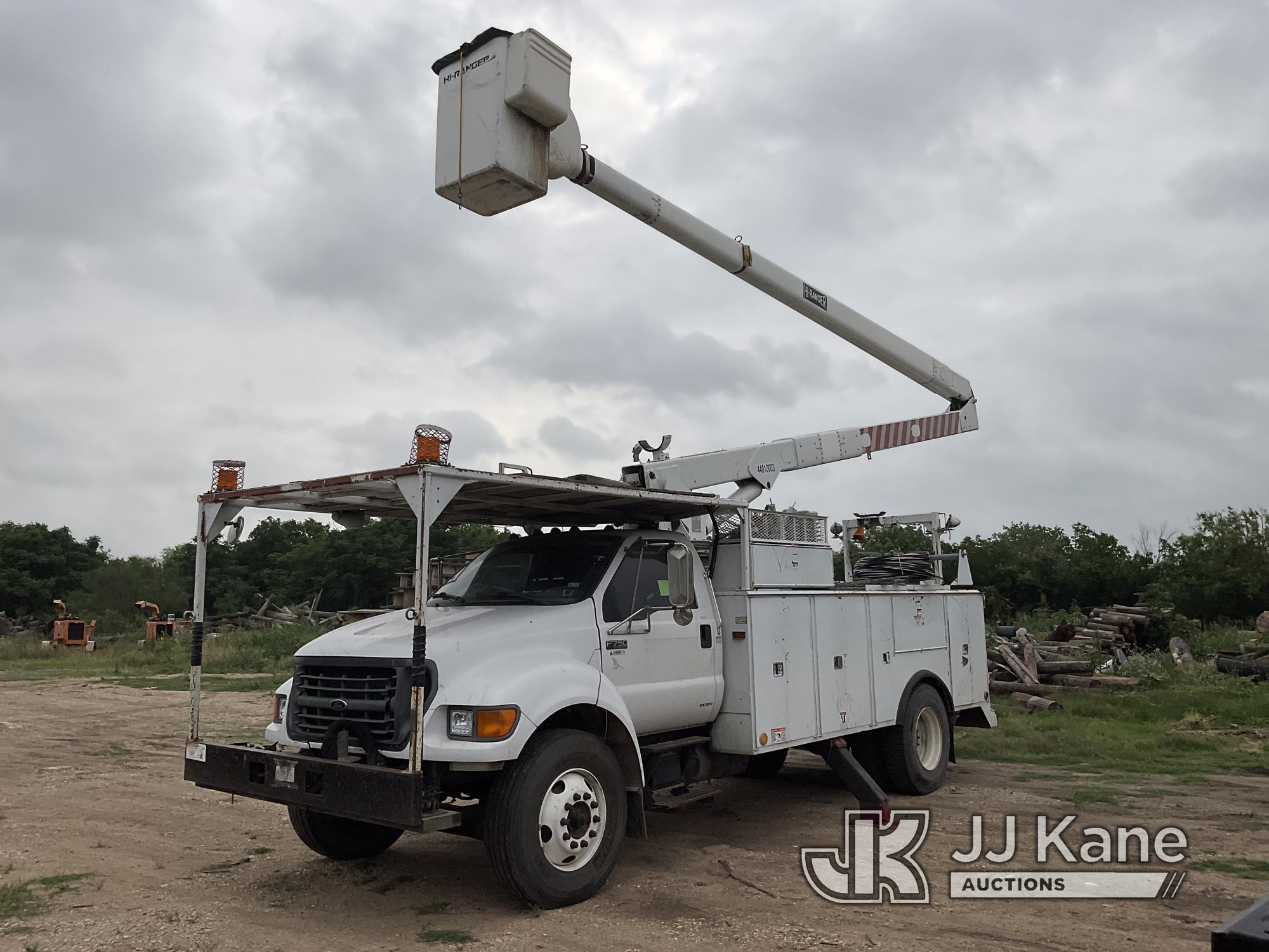 (San Antonio, TX) HiRanger 5FC-55, Bucket mounted behind cab on 2002 Ford F750 Utility Truck Runs, M