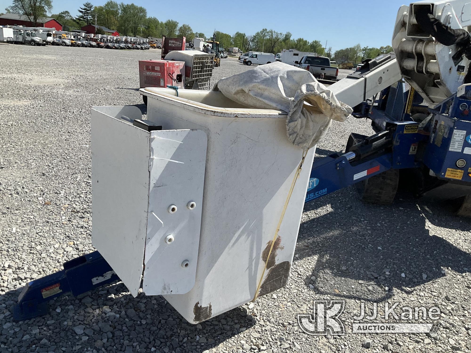 (Hawk Point, MO) Versalift VST-52I, Articulating & Telescopic Bucket mounted on 2016 SkyLift Super-A