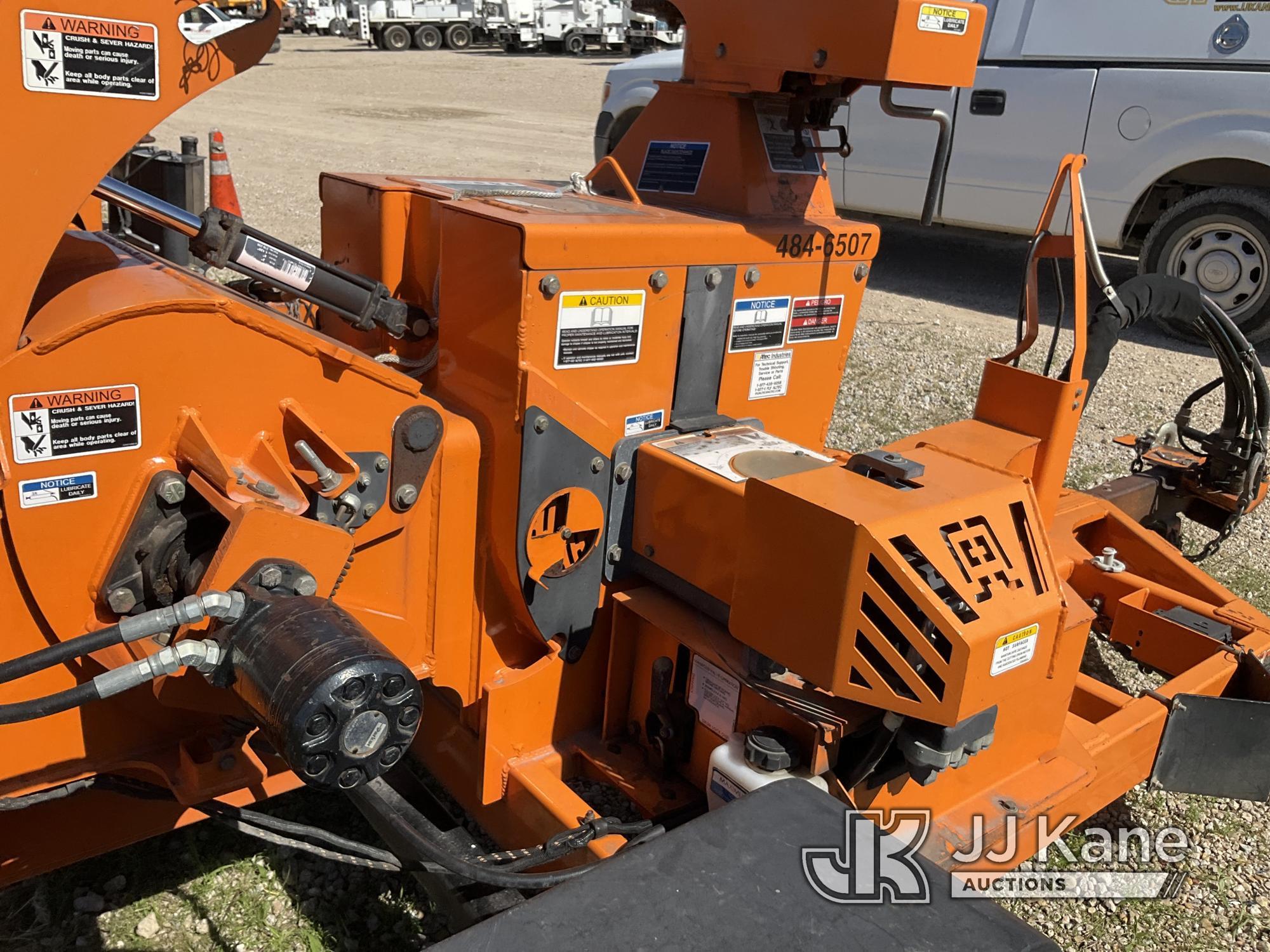 (Waxahachie, TX) 2016 Altec DRM12HE Chipper (12in Drum) Fair) (Seller States: Chipper has low blower
