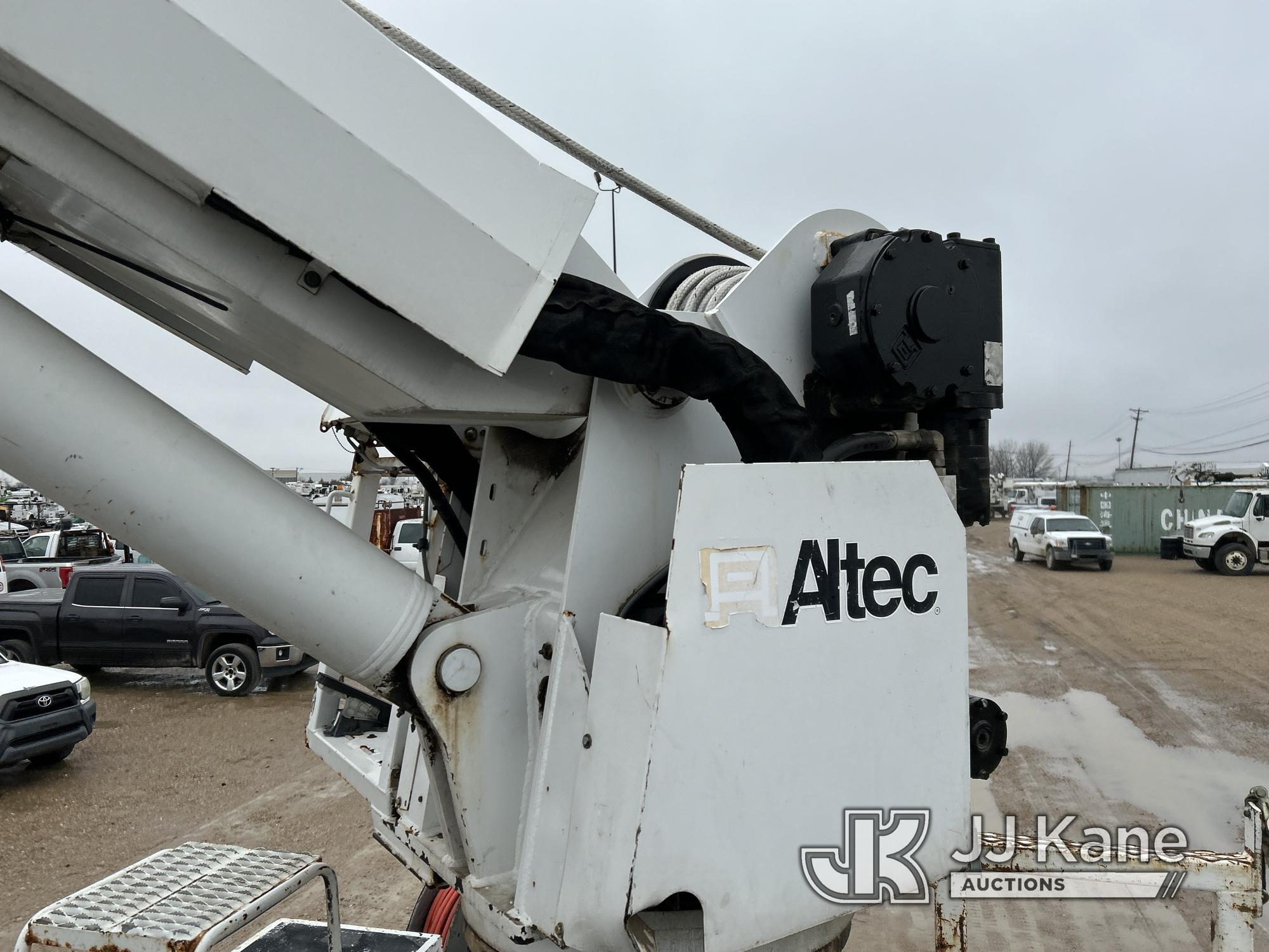 (Waxahachie, TX) Altec DM47B-TR, Digger Derrick rear mounted on 2013 International 4300 Utility Truc