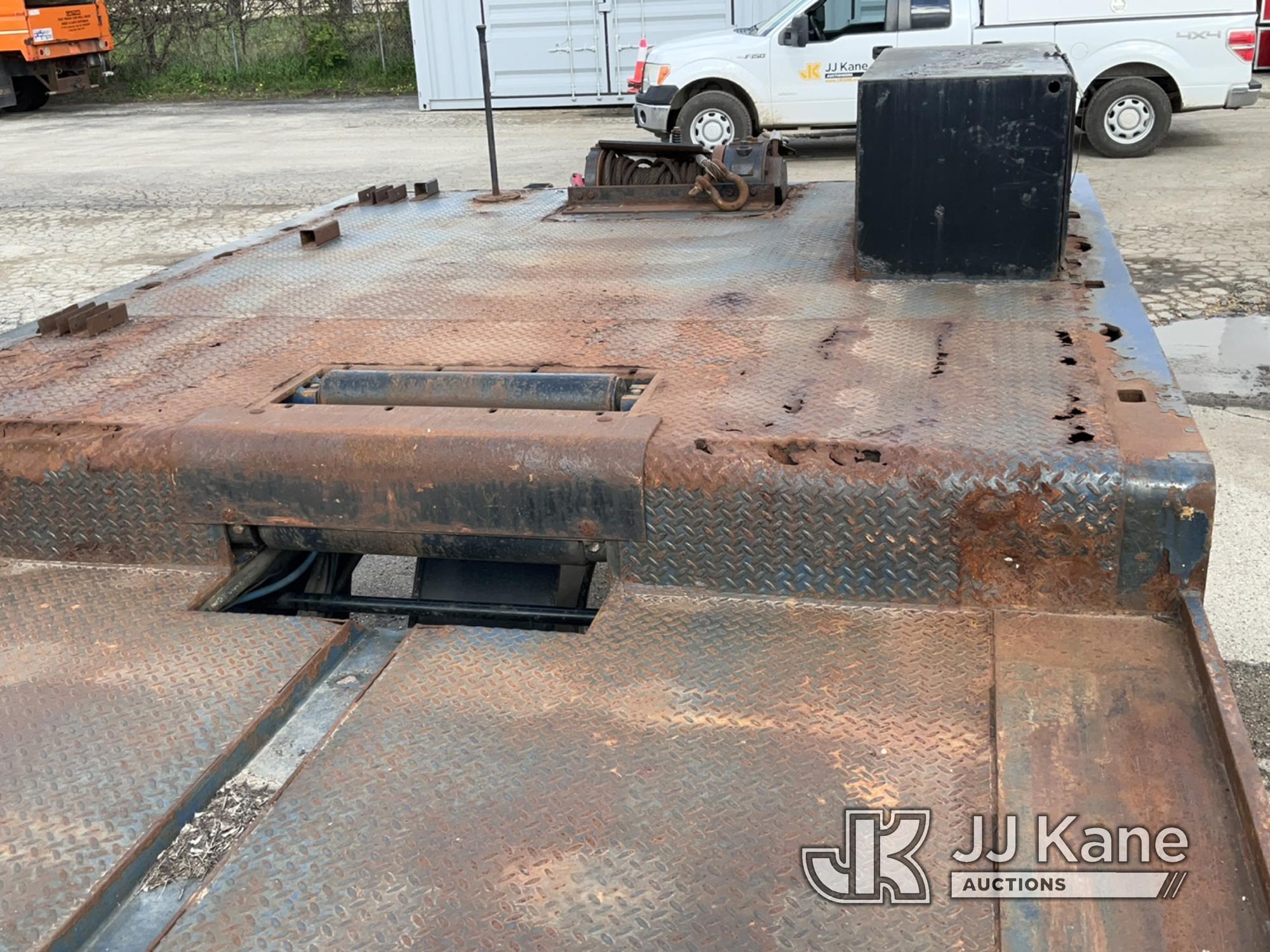 (South Beloit, IL) 2012 Landoll 330C S/A Traveling Axle Container Trailer Condition Unknown