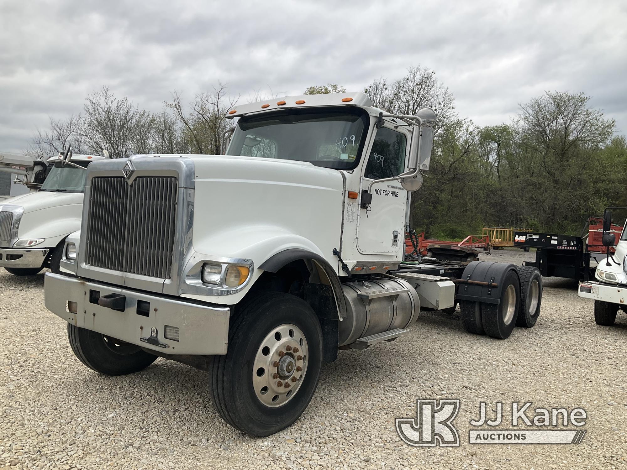 (Tipton, MO) 2007 International 5900i T/A Truck Tractor Runs and Moves) (Check Engine Light On