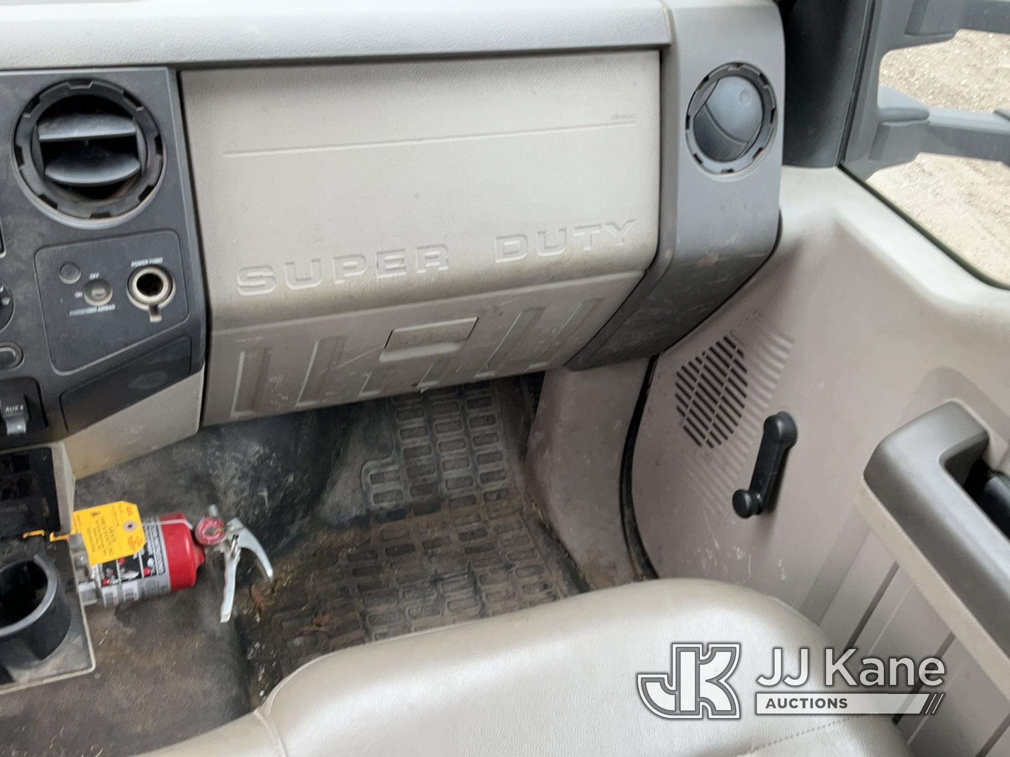 (South Beloit, IL) 2008 Ford F350 Flatbed/Service Truck Runs & Moves) (Check Engine Light On