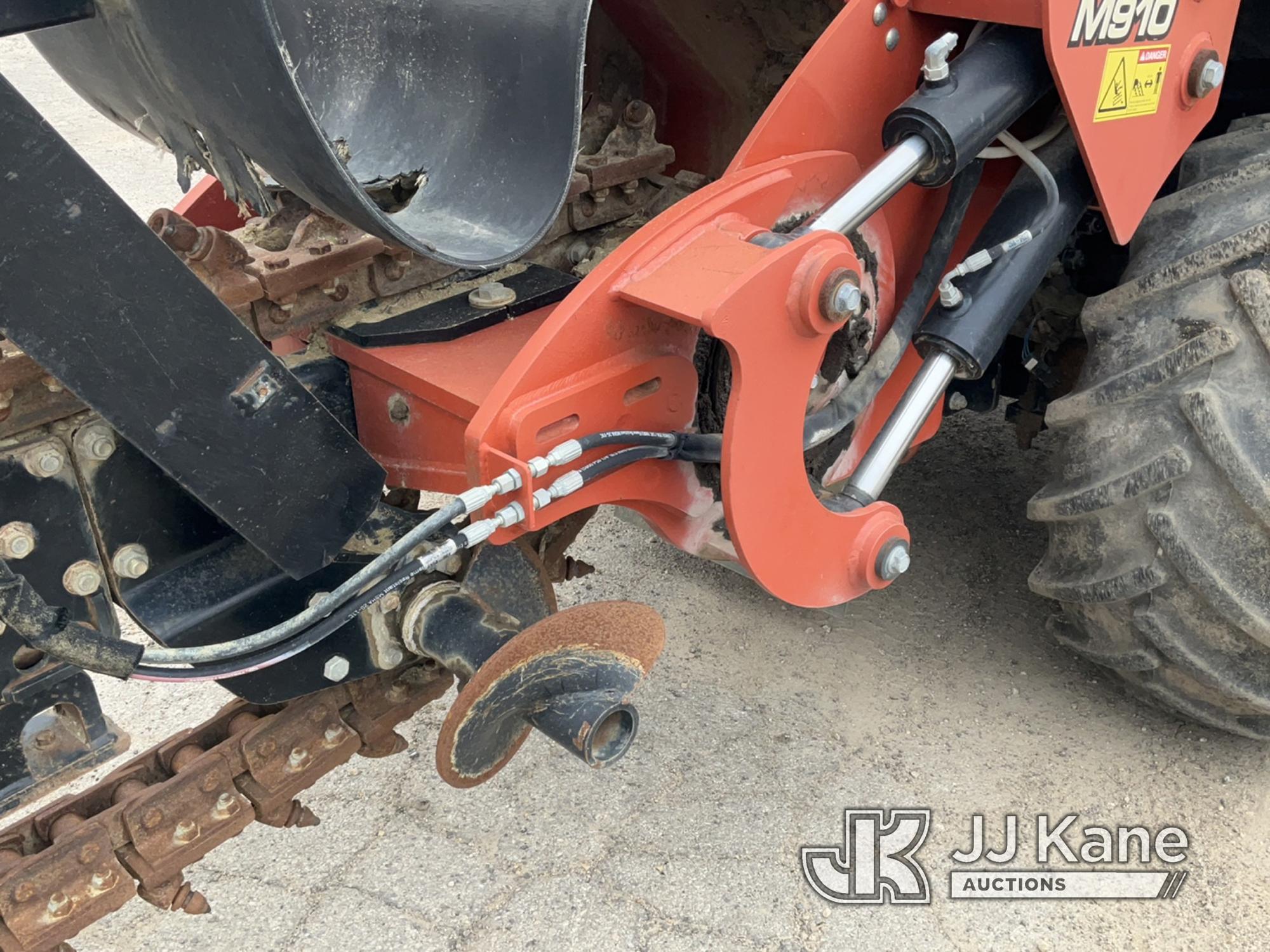 (South Beloit, IL) 2015 Ditch Witch RT100 Rubber Tired Trencher Runs, Moves, Operates