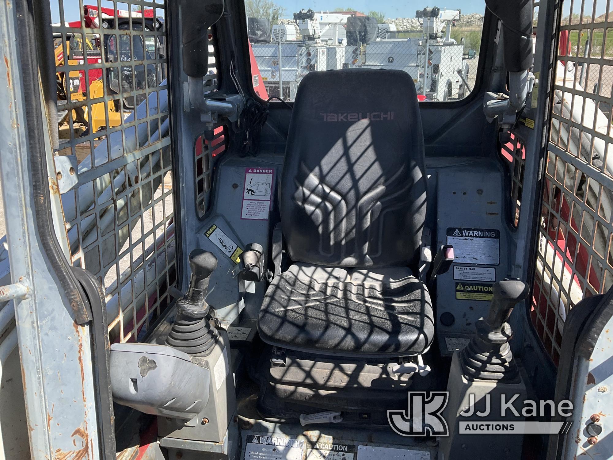 (Kansas City, MO) 2009 Takeuchi TL240 Tracked Skid Steer Loader Runs, Moves, & Operates) (Popping No