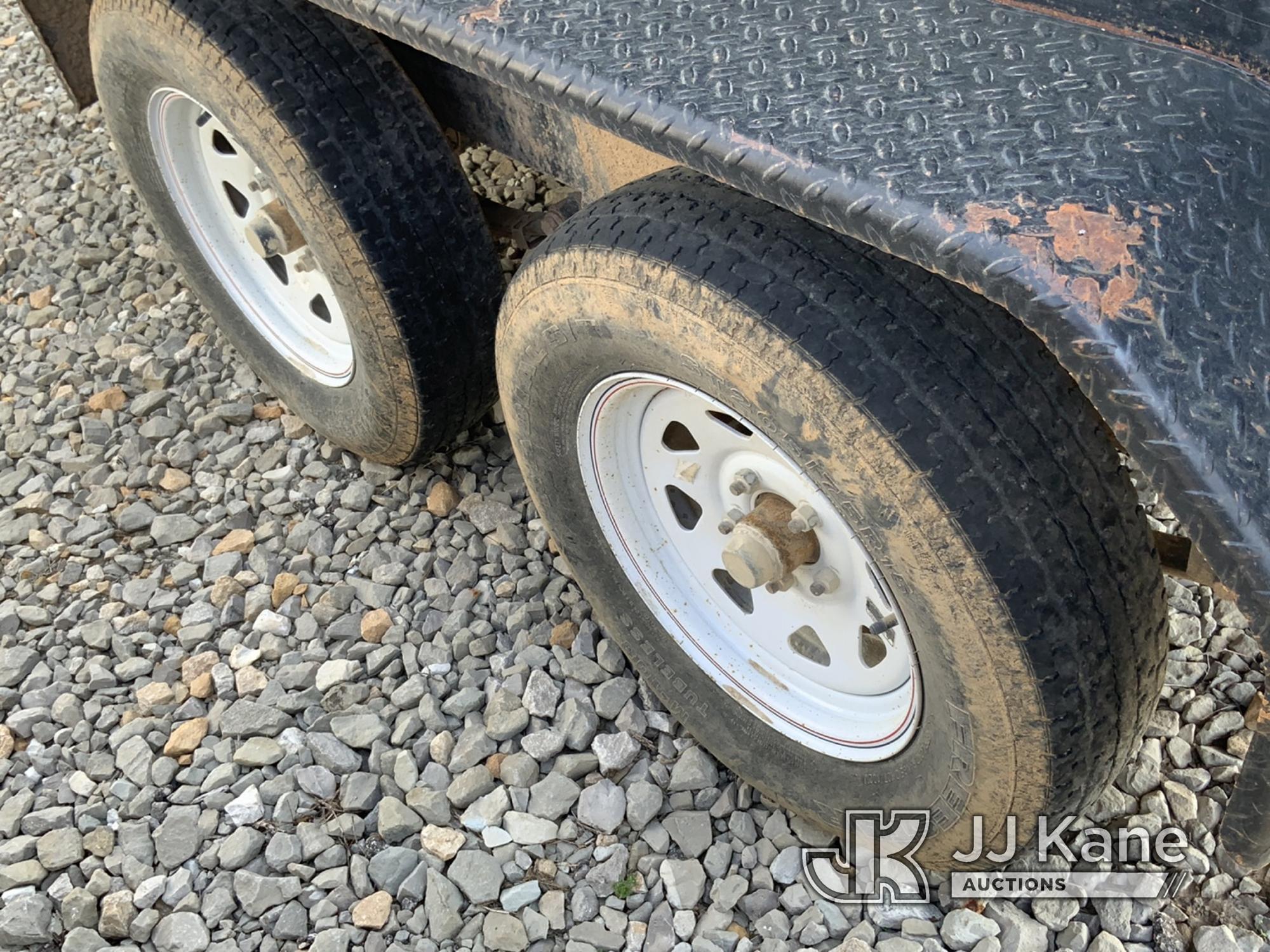 (Tipton, MO) 2012 Big Tex 70SR-10-5W T/A Dump Trailer Towable, Dump Operates. Battery low