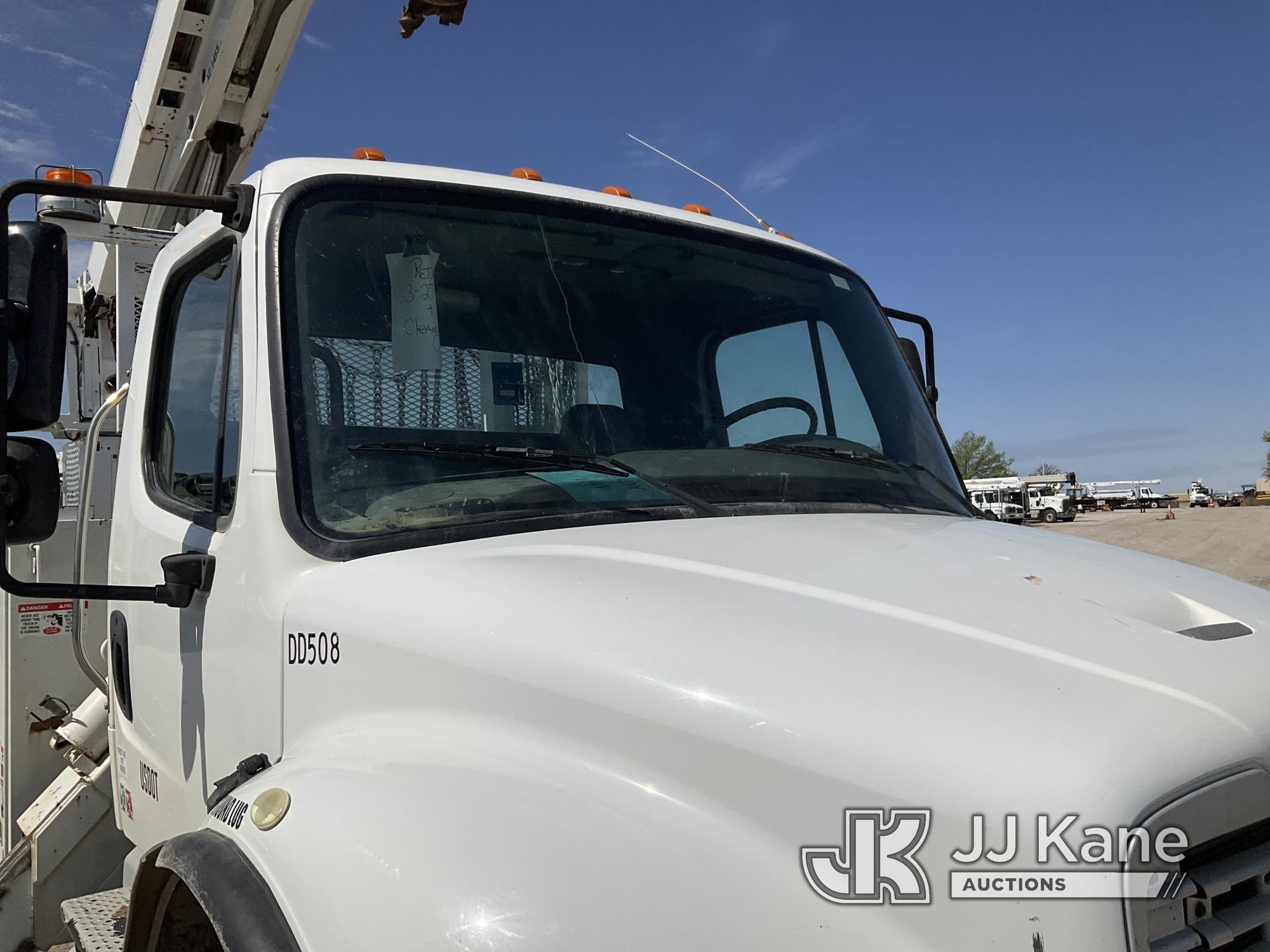 (Kansas City, MO) Altec D3060B-TR, Digger Derrick rear mounted on 2013 Freightliner M2 106 T/A Utili