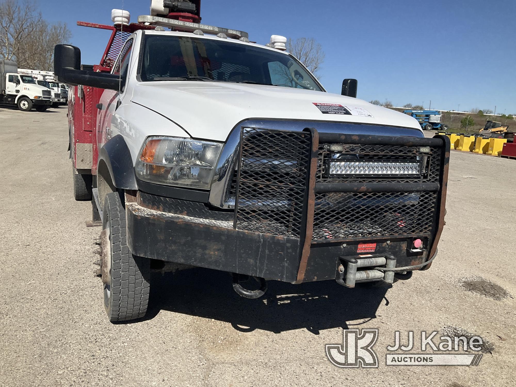 (Kansas City, MO) Altec AT40G, Articulating & Telescopic Bucket mounted behind cab on 2015 RAM 5500