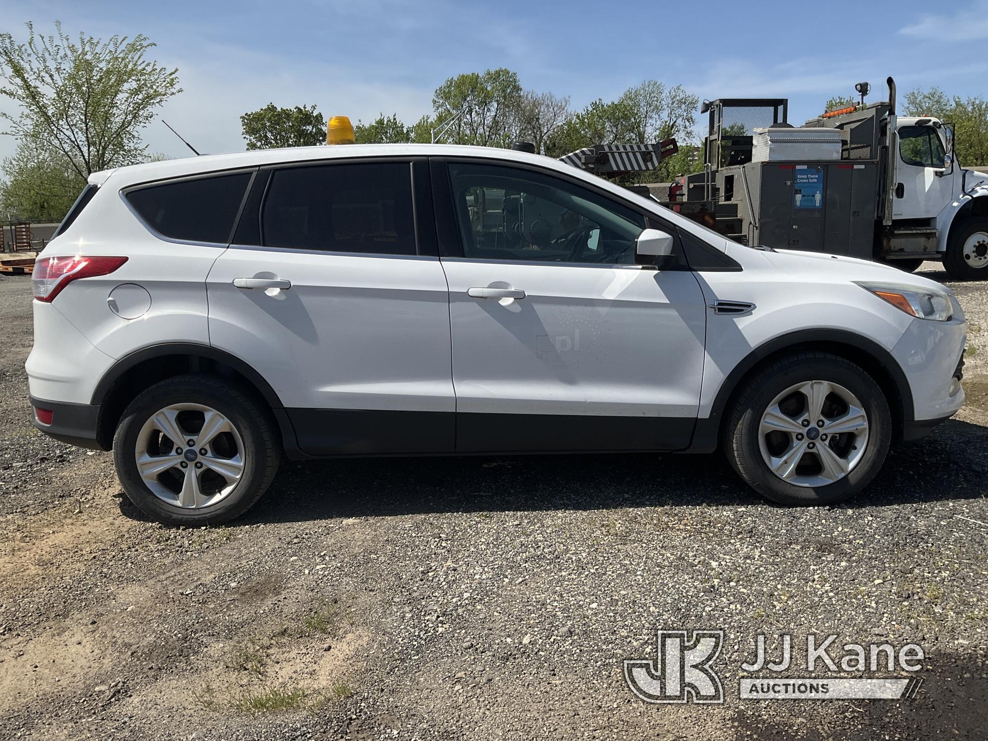 (Plymouth Meeting, PA) 2013 Ford Escape 4x4 4-Door Sport Utility Vehicle Runs & Moves, Body & Rust D