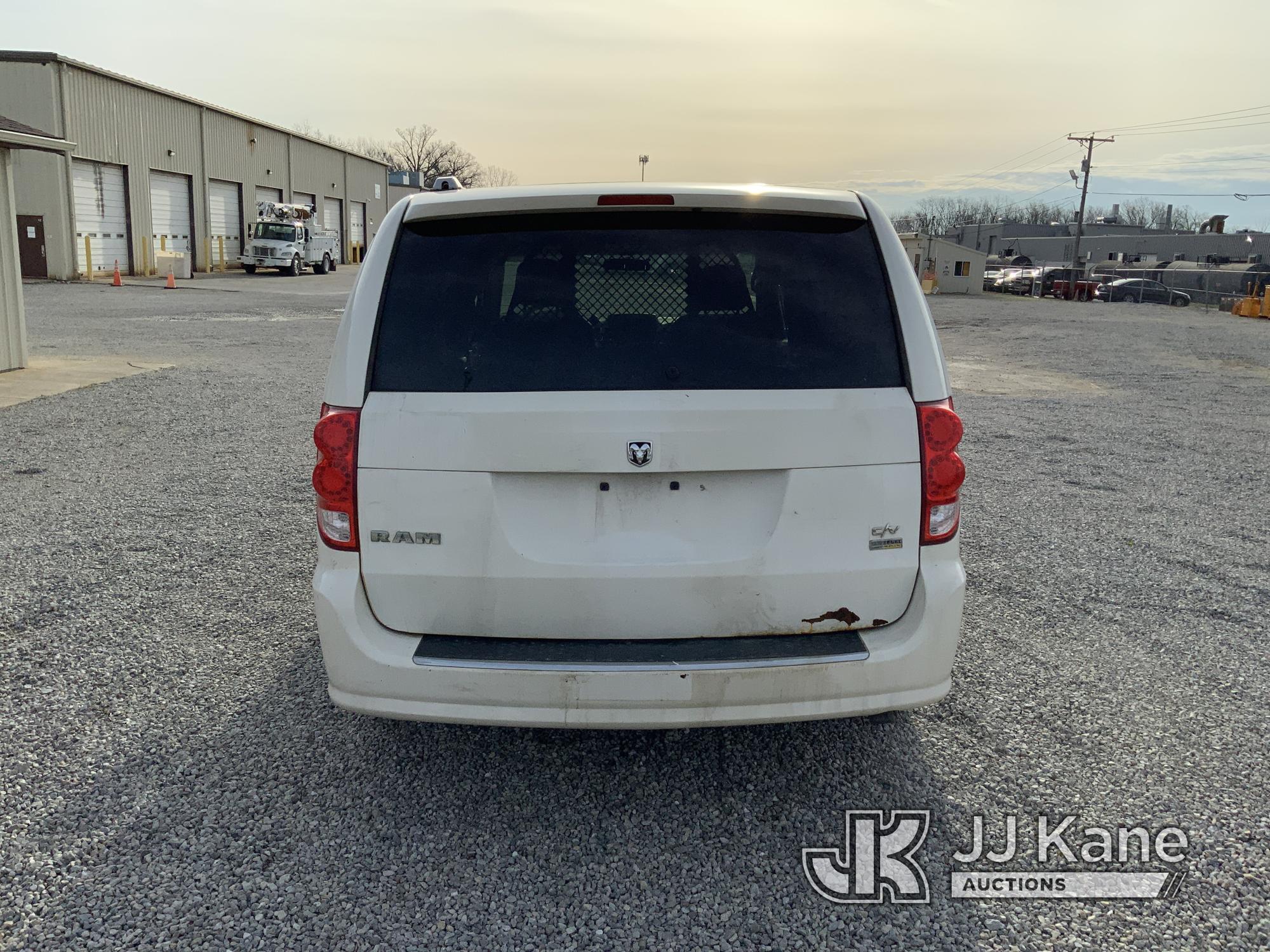 (Fort Wayne, IN) 2012 Dodge Caravan Mini Cargo Van Runs & Moves