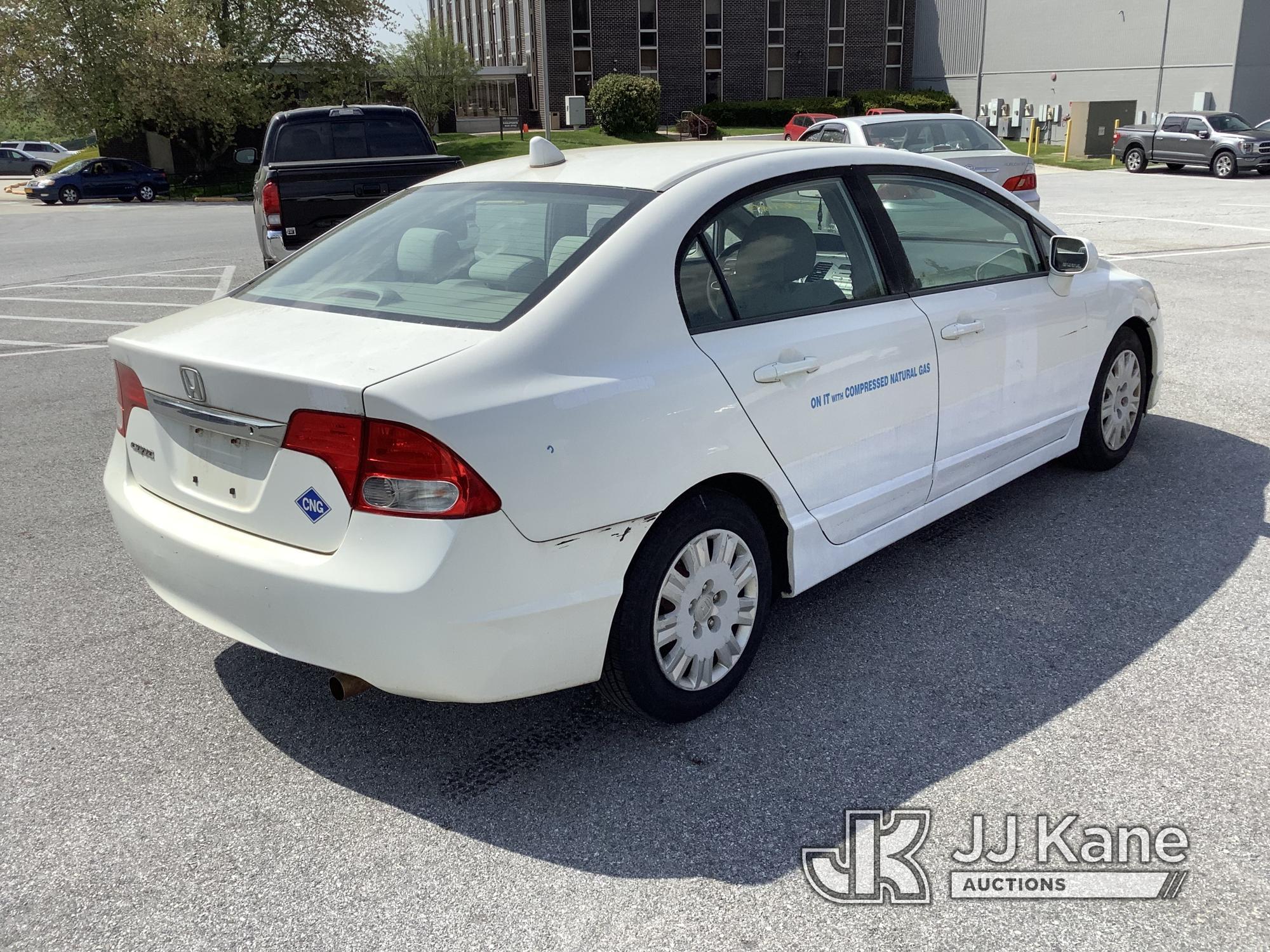 (Chester Springs, PA) 2009 Honda Civic 4-Door Sedan CNG Only) (Runs & Moves, Rust & Body Damage) (In