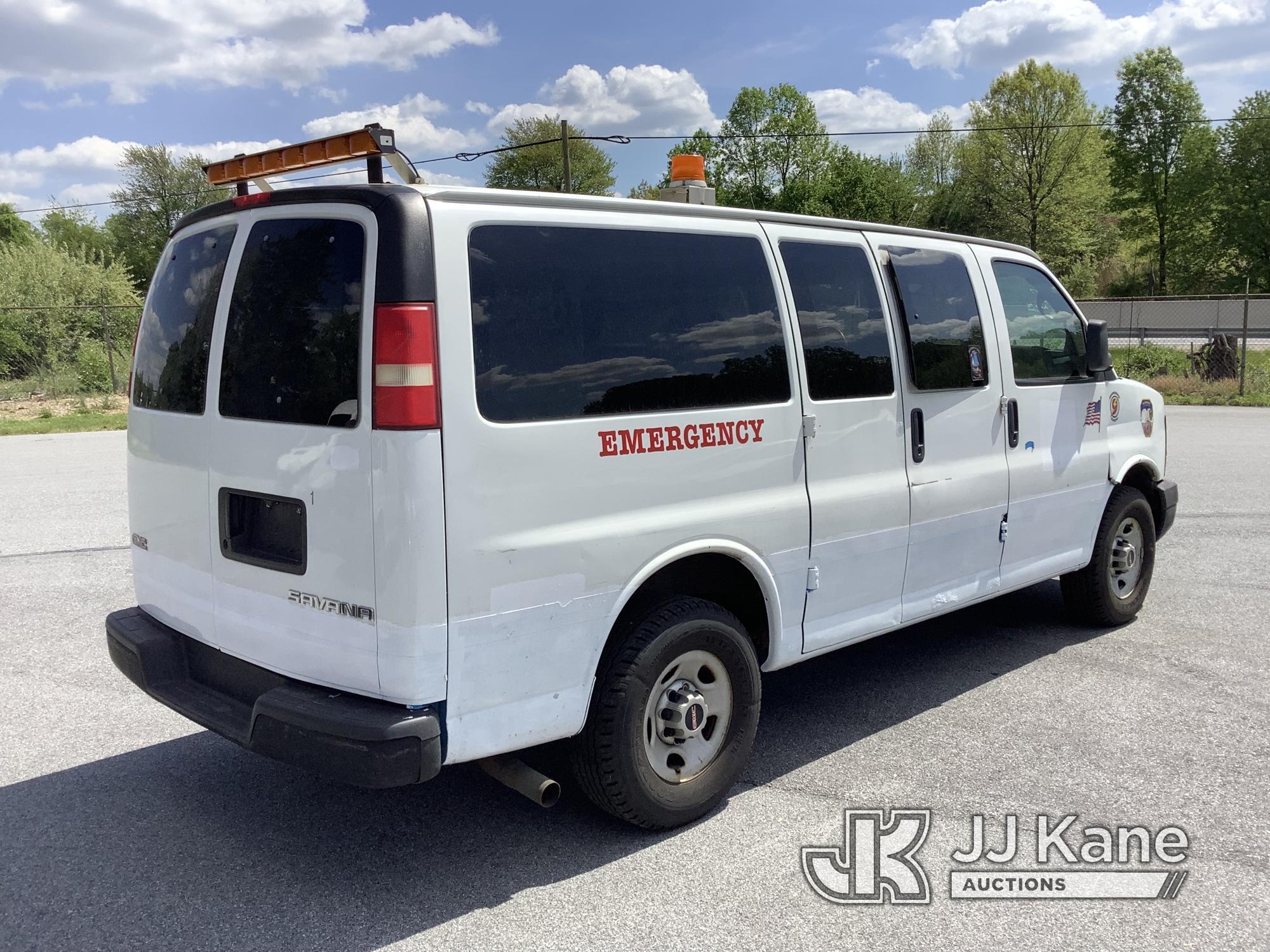 (Chester Springs, PA) 2009 GMC Savana G3500 Cargo Van Runs & Moves, Rust & Body Damage) (Inspection