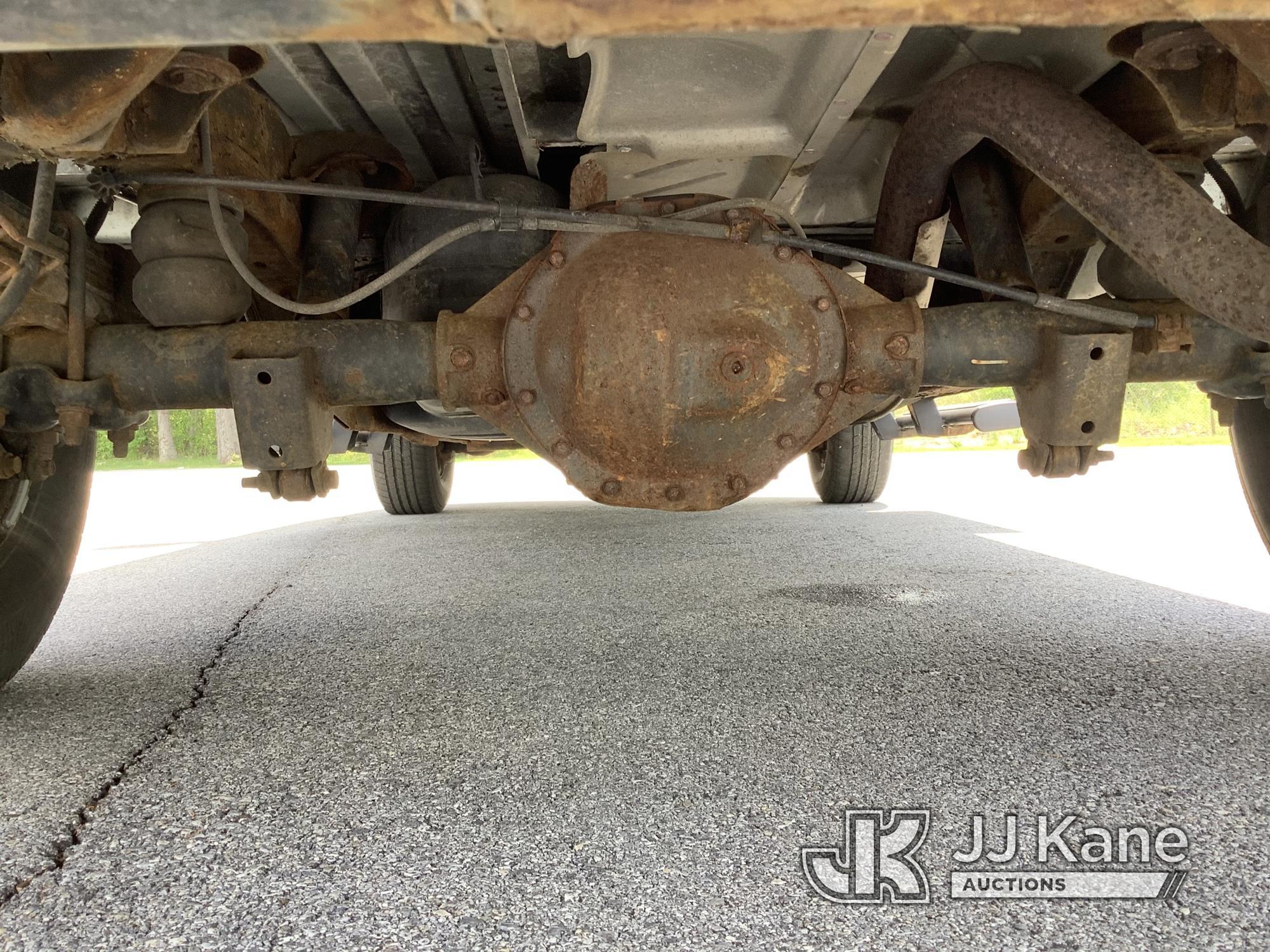 (Chester Springs, PA) 2015 GMC Savana G3500 Cargo Van Runs & Moves, Rust & Body Damage) (Inspection
