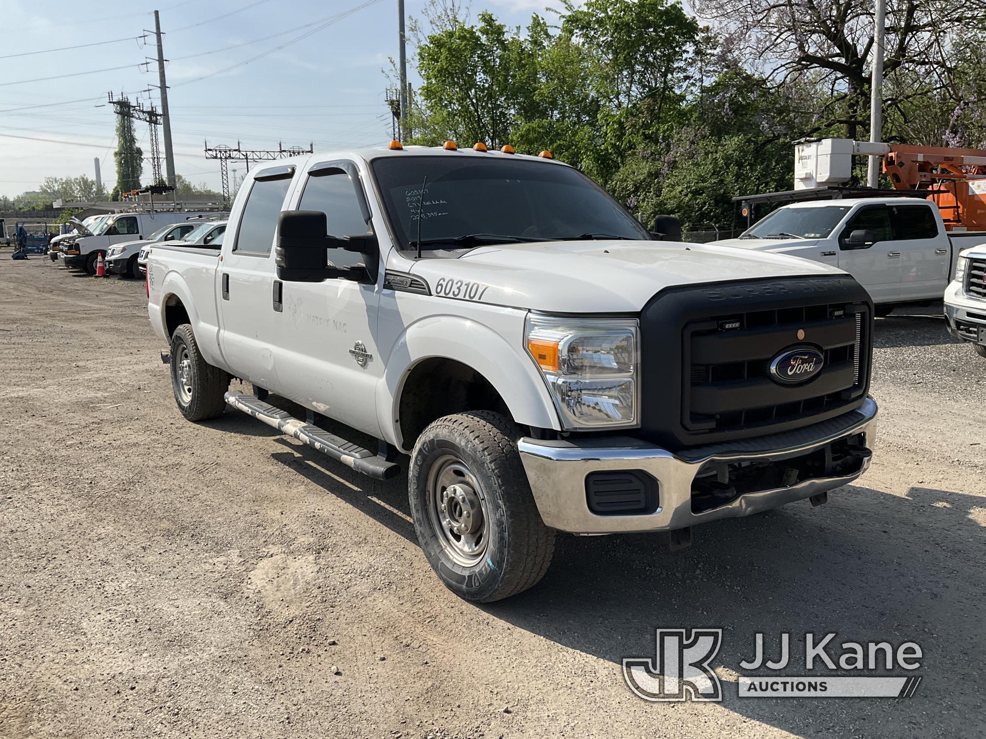 (Plymouth Meeting, PA) 2013 Ford F250 4x4 Crew-Cab Pickup Truck Runs & Moves, Body & Rust Damage