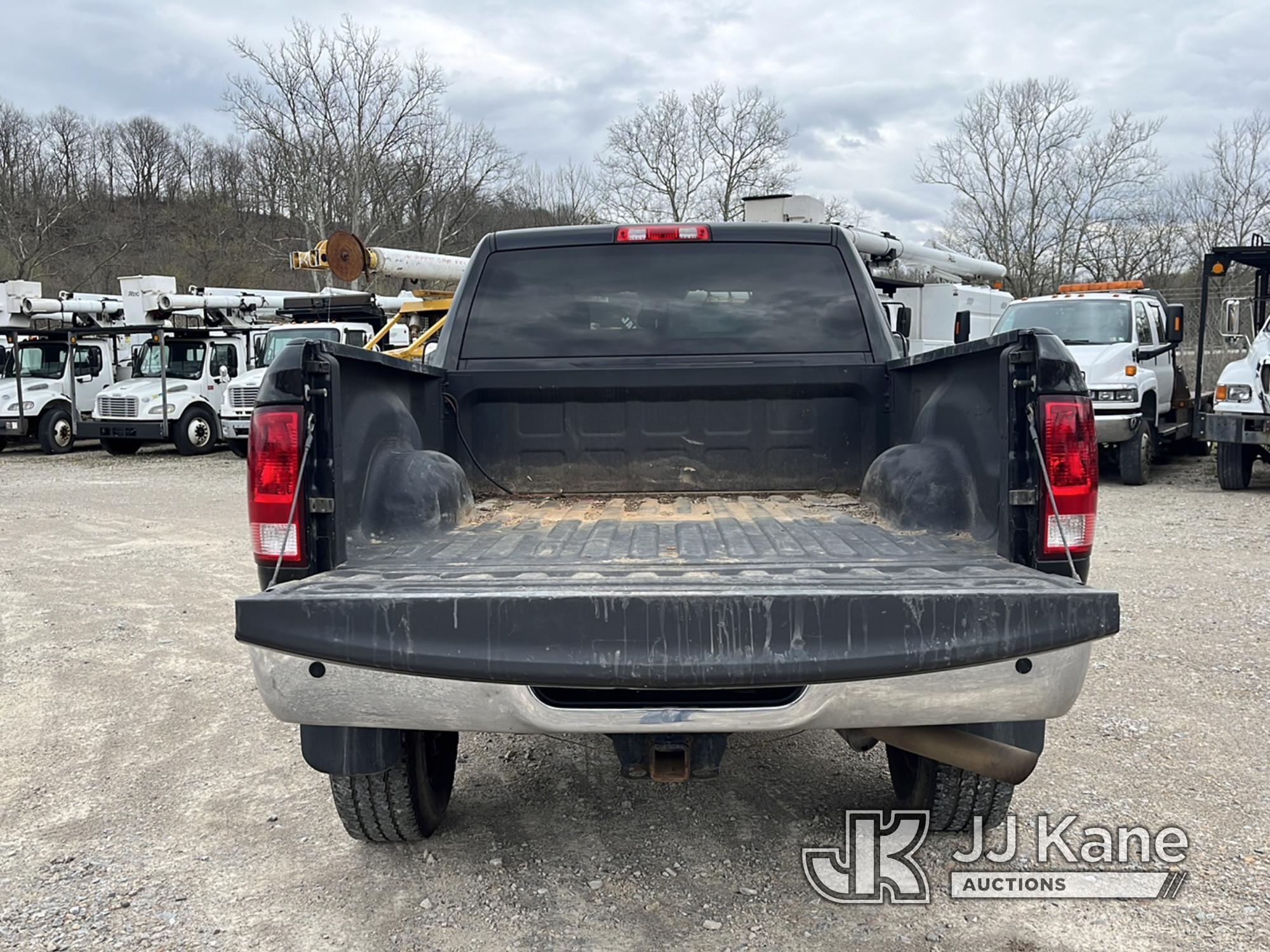 (Smock, PA) 2017 RAM 2500 4x4 Crew-Cab Pickup Truck Runs & Moves, Bad Brakes, No Power Steering, TPS