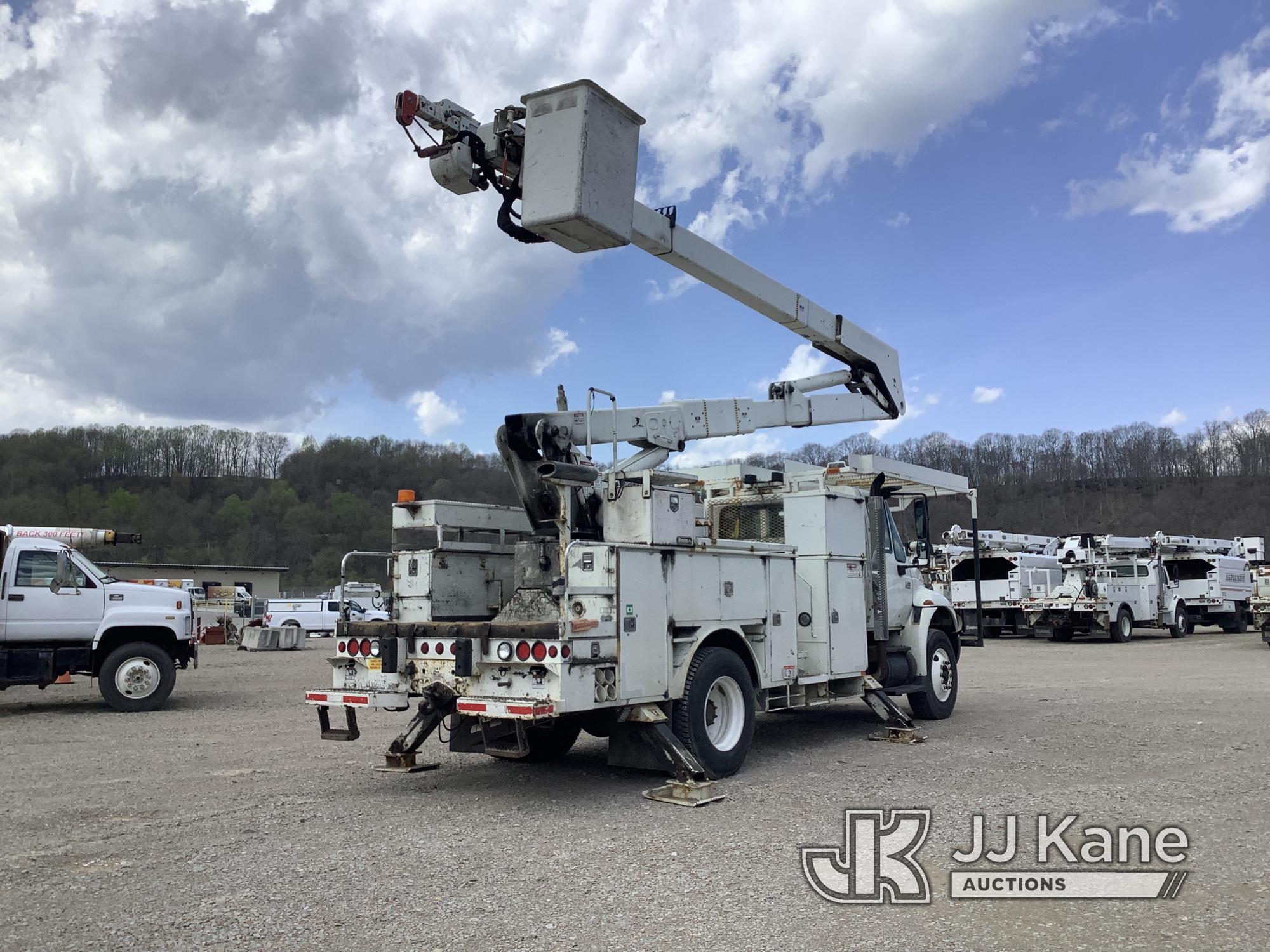 (Smock, PA) Lift-All LOM15-55-1S, Articulating & Telescopic Material Handling Bucket Truck rear moun