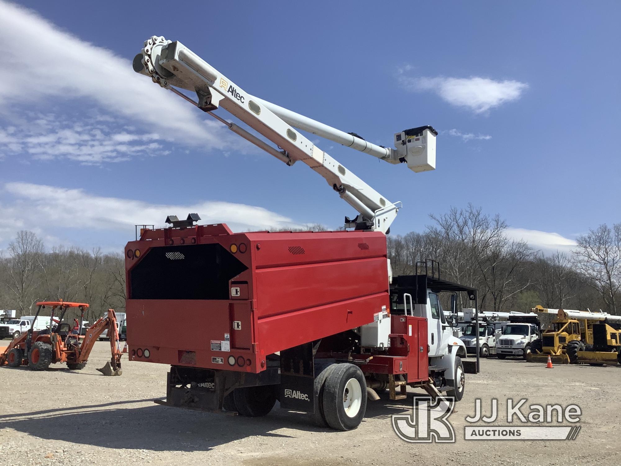 (Smock, PA) Altec LR760-E70, Over-Center Elevator Bucket mounted behind cab on 2015 International 43